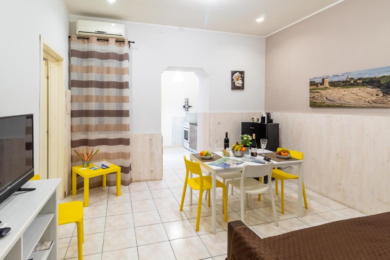 Syracuseapartments Il Piave Di Siracusa Appartamento Per 6 Persone Vicino Ad Ortigia A 200M Dal Mare Exteriör bild